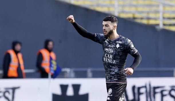 "საქართველოში ბომბდამშენს აწარმოებენ...", - როგორ ეხმაურებიან მეცის ფანები მიქაუტაძის საოცარ თამაშს